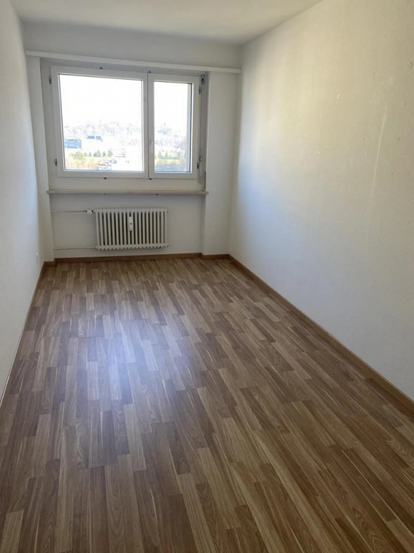 SCHÖNE WOHNUNG IM HOCHHAUS IN PRATTELN - Foto 7 von 7