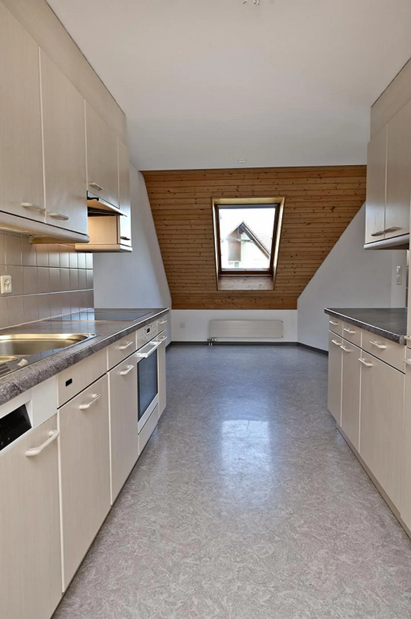 Ampio appartamento di 4,5 stanze al 2° piano - Foto 1 di 12