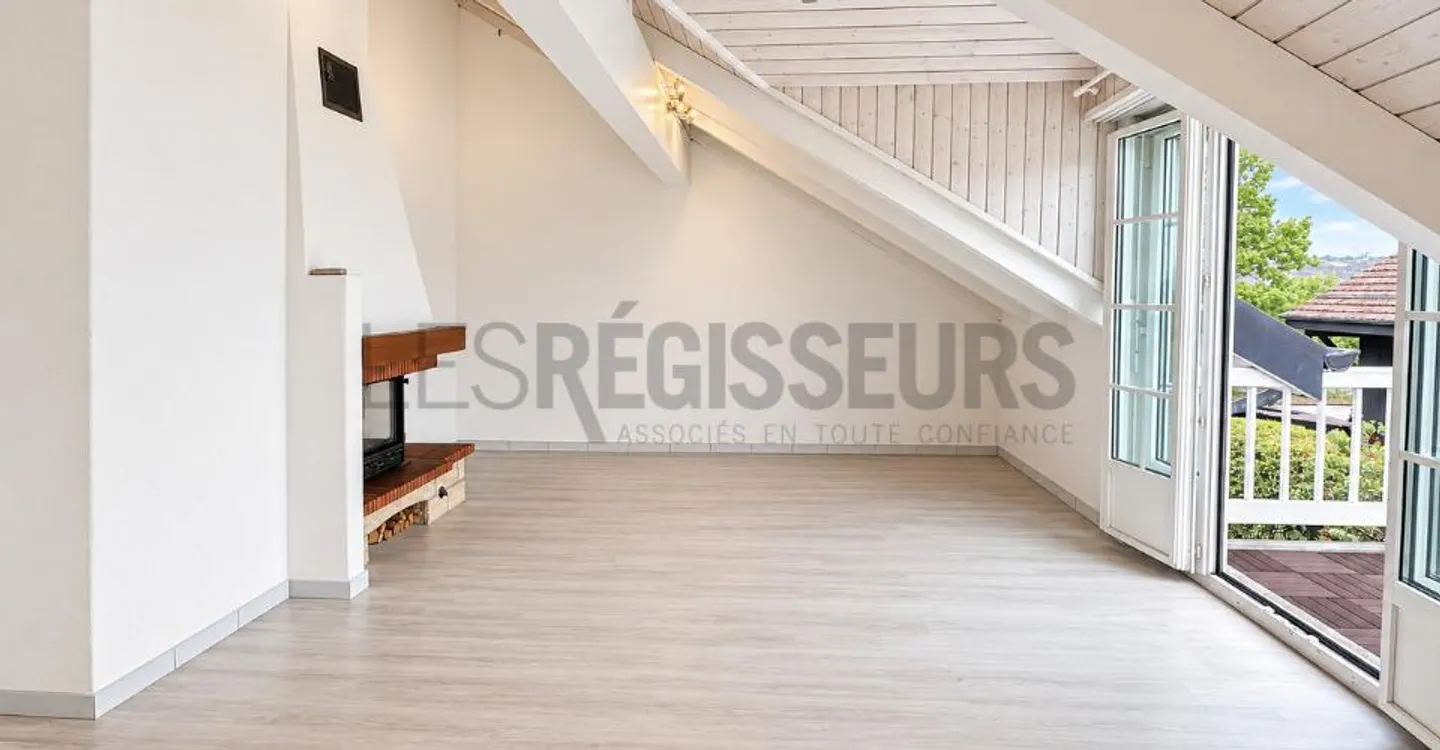 Appartement Charmant à Aire-la-Ville - Photo 2 sur 6
