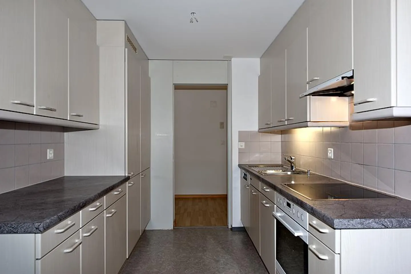 Ampio appartamento di 4,5 stanze al 2° piano - Foto 2 di 12