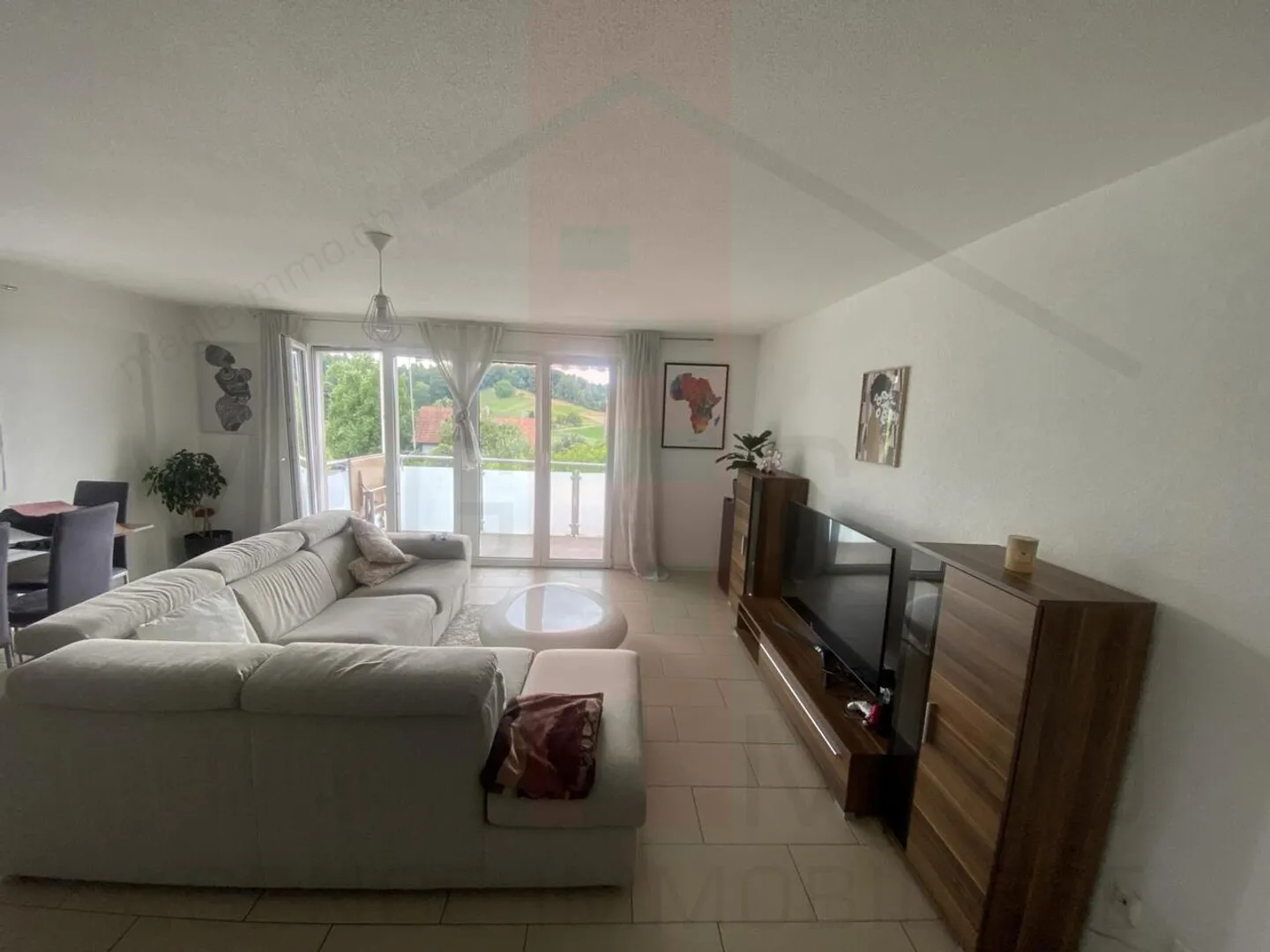 Investment Building with Parking - Photo 9 of 12