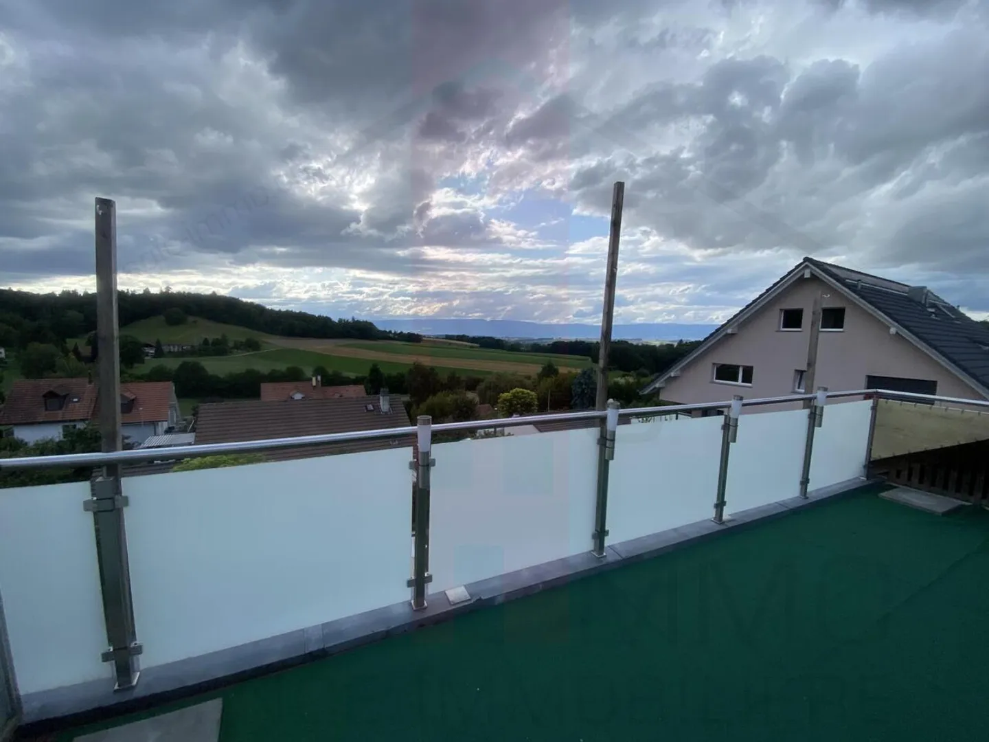 Investment Building with Parking - Photo 10 of 12