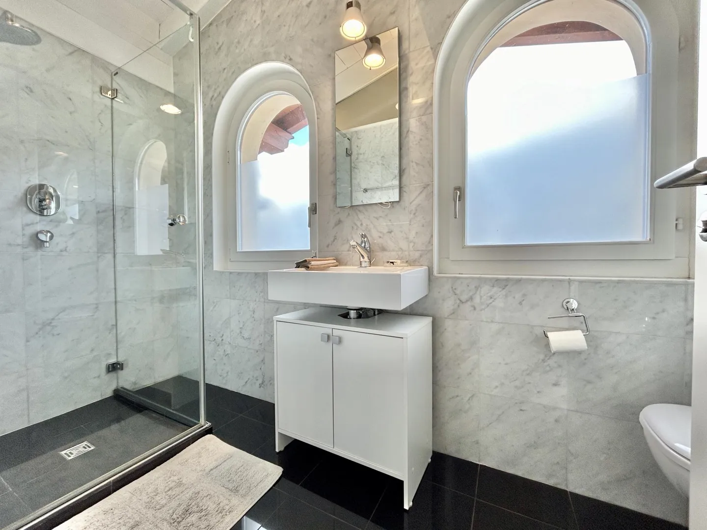 Raro: Elegante Attico-Duplex di alto livello nel cuore di Crans-Montana - Foto 23 di 33