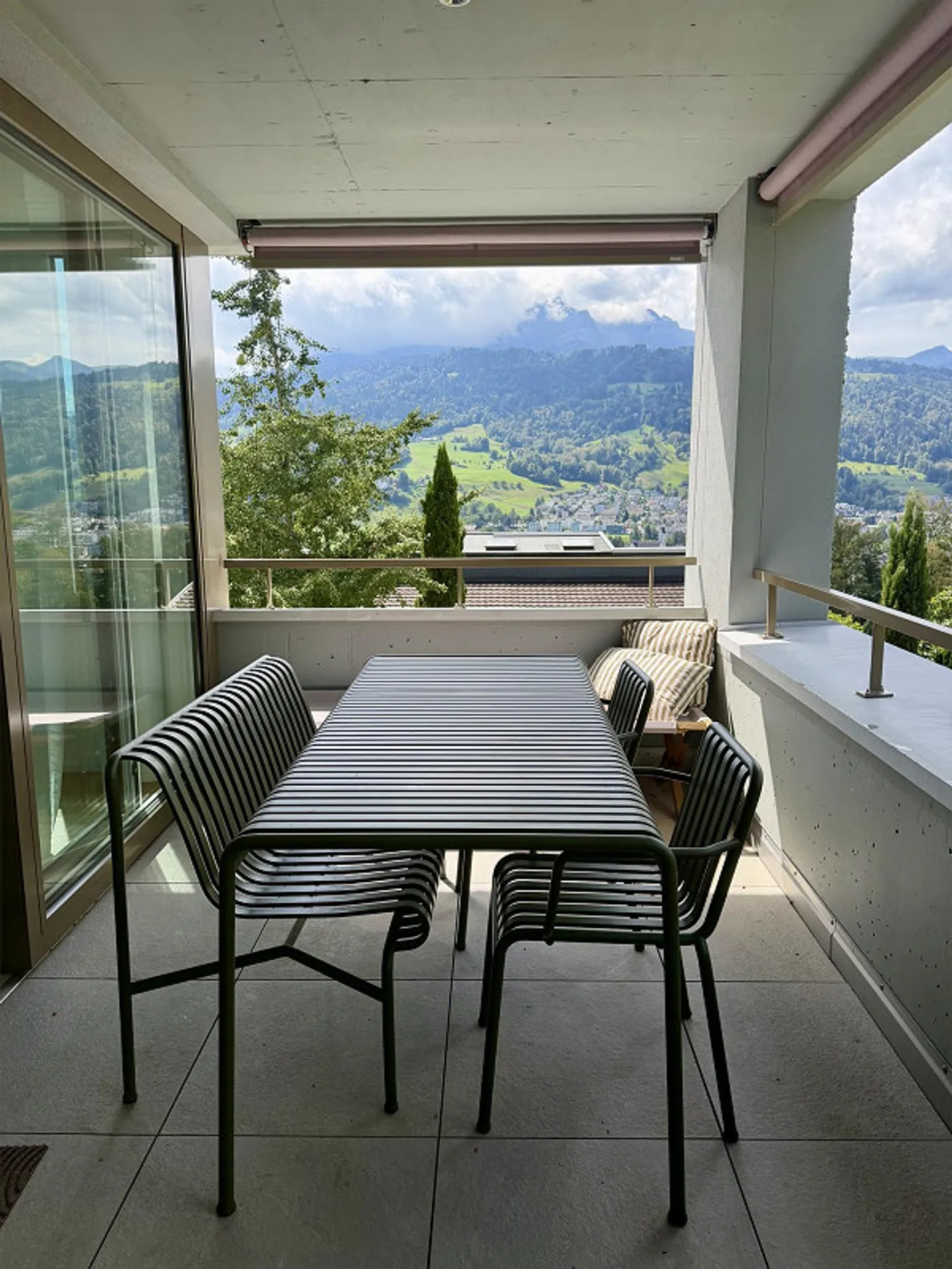 Furnished 5.5 Garden Maisonette for Subletting 3 Months from 9.2.2027 - Photo 8 of 11