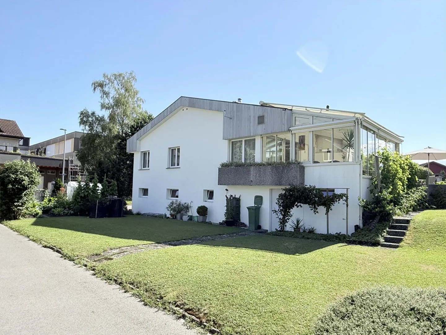 grosses Einfamilienhaus an schöner Lage in Berneck - Foto 1 von 30