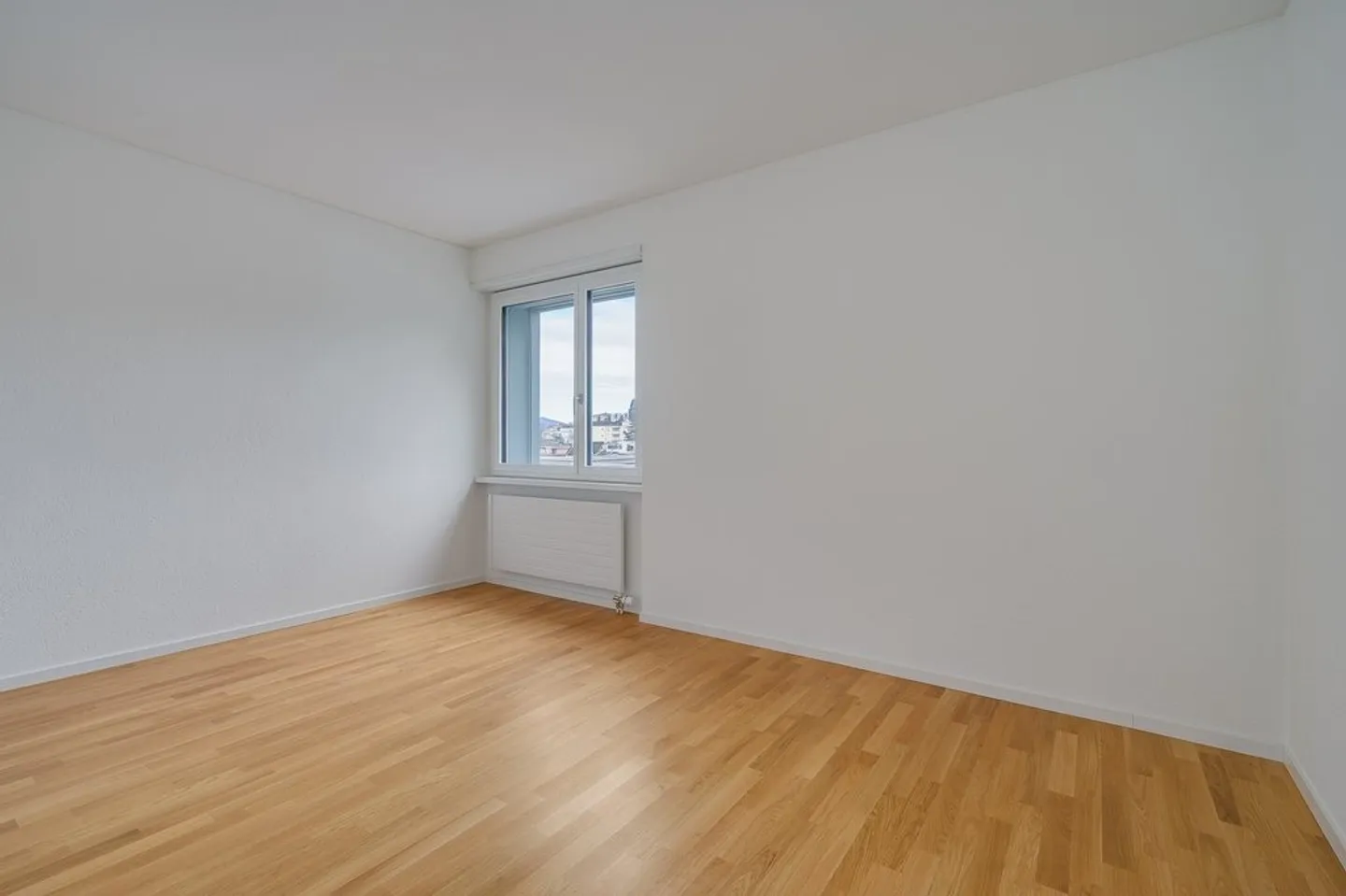 Renovated 4.5 Room Apartment - Photo 4 of 10