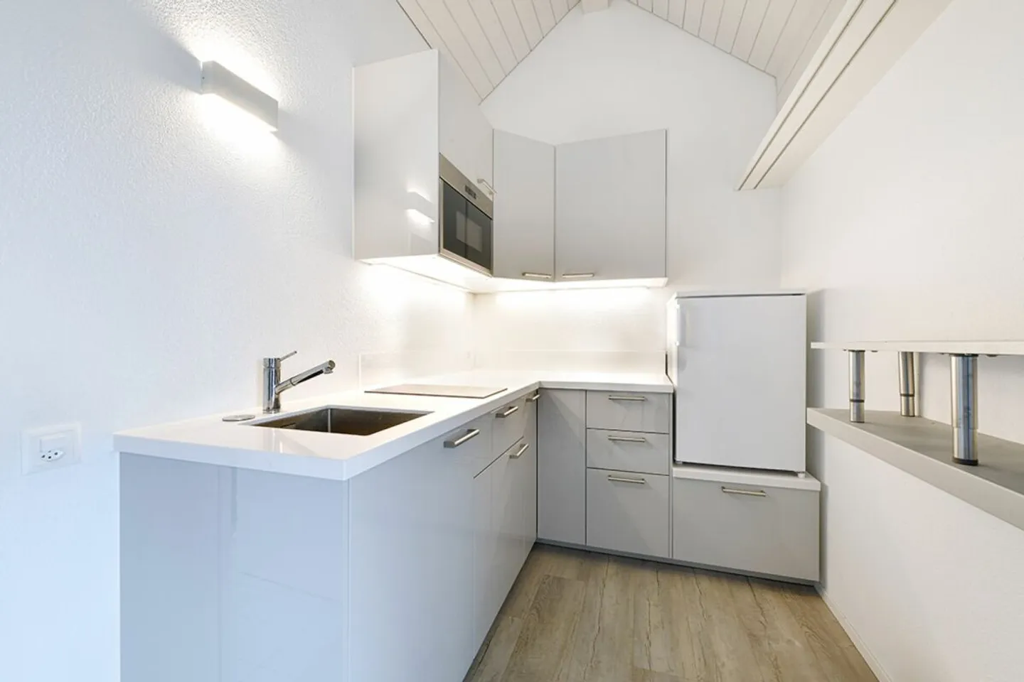 Casa bifamiliare di 4,5 stanze con appartamento di 2,5 stanze - Foto 8 di 13