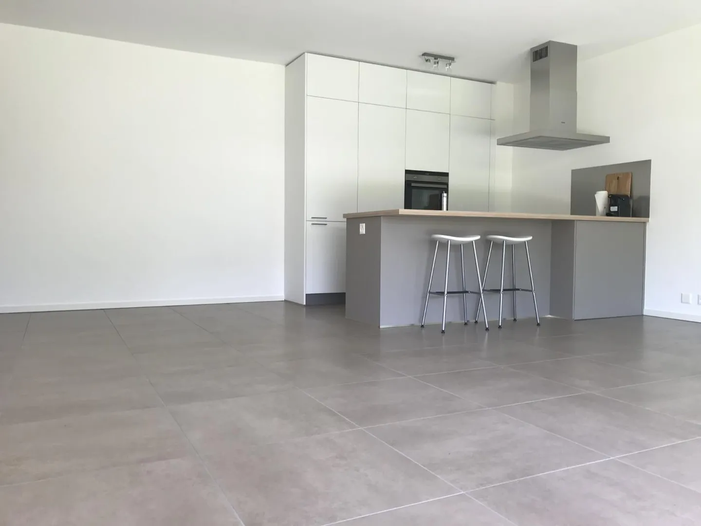 Bellissimo appartamento con giardino in un condominio recente nel centro di Vésenaz - Foto 2 di 6