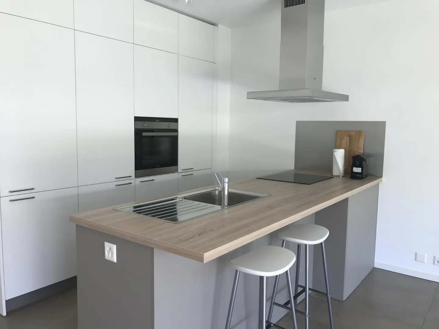 Bellissimo appartamento con giardino in un condominio recente nel centro di Vésenaz - Foto 3 di 6