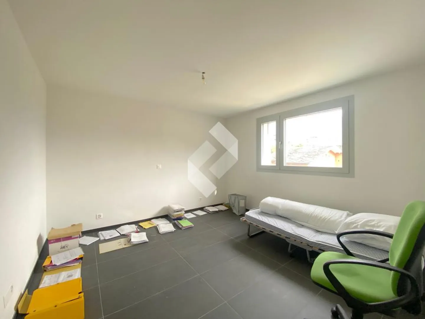 Unique and unconventional. Designed by the builder for himself. - Photo 11 of 13