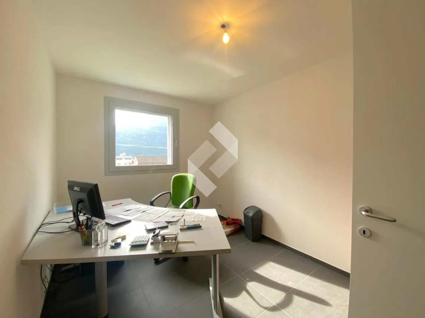 Unique and unconventional. Designed by the builder for himself. - Photo 12 of 13