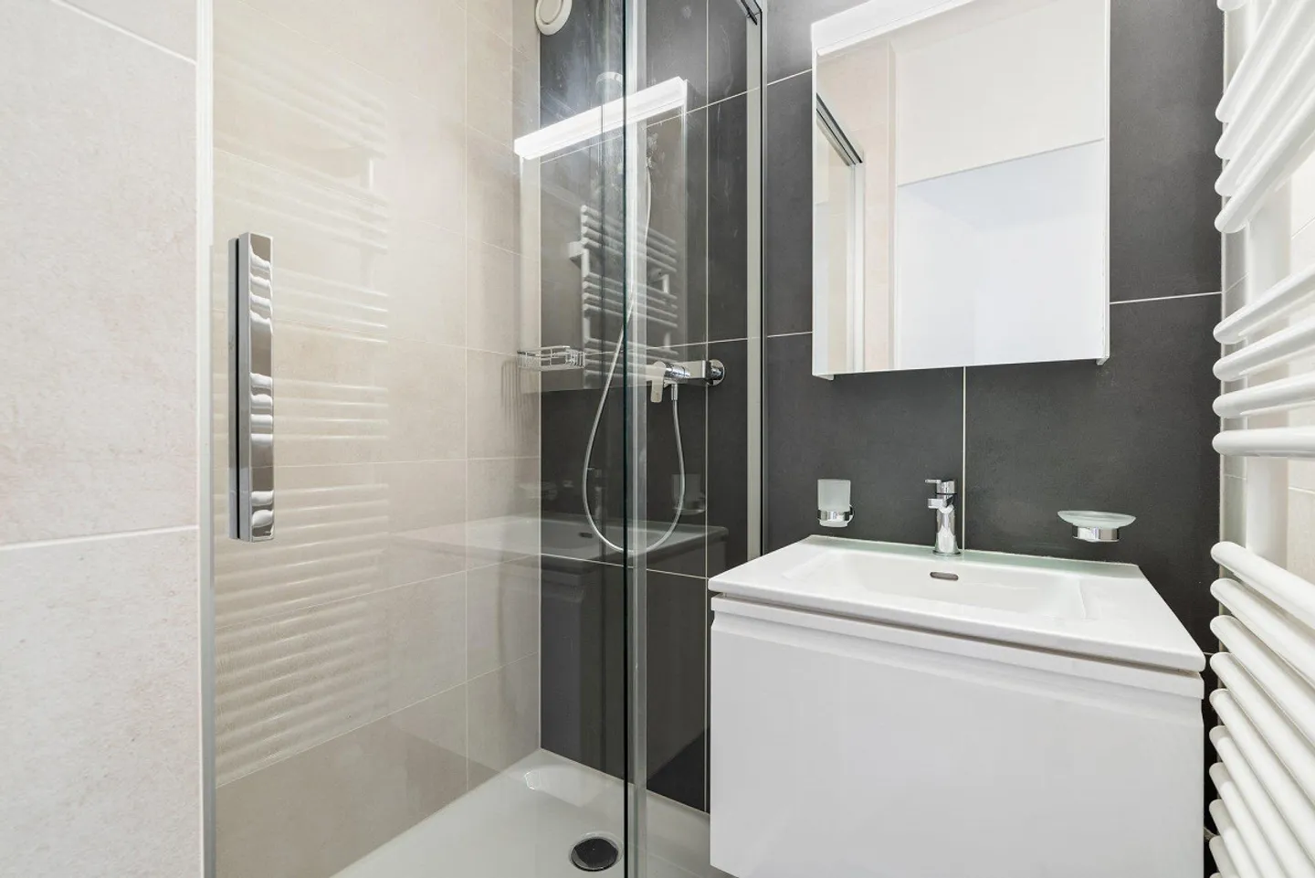 Magnificent 9-room apartment in residential area - Photo 6 of 11