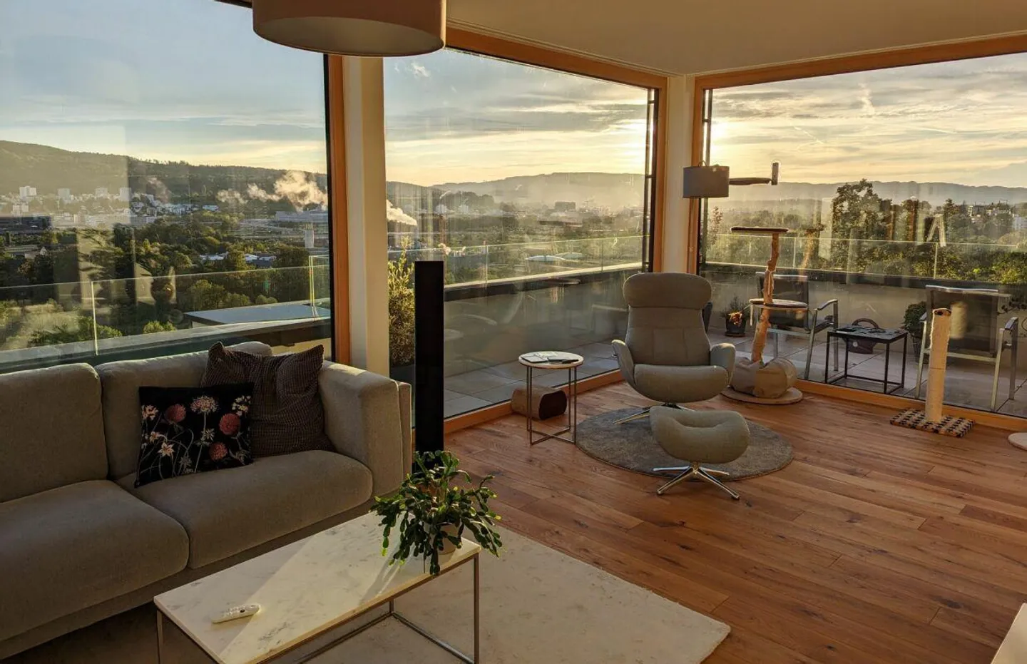 Exklusive Attikawohnung mit Panoramablick auf die Stadt! - Foto 1 von 15