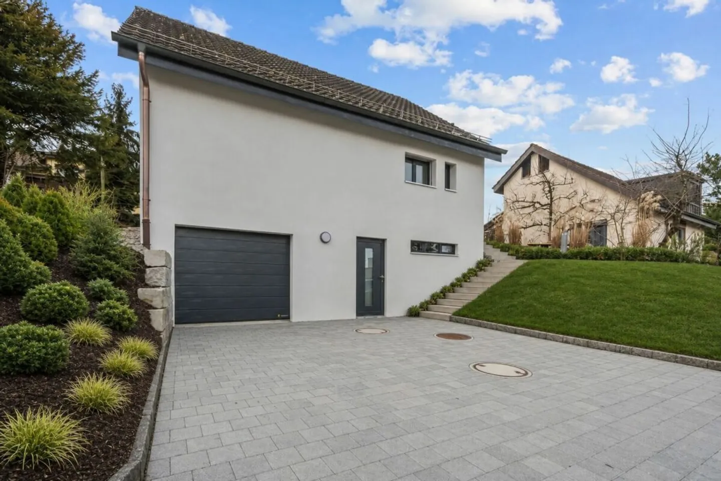 Expérience de vie exclusive - maison individuelle de 5,5 pièces entièrement rénovée - Photo 2 sur 17