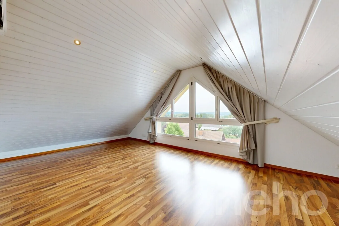 Vivre sur deux niveaux - Appartement en maisonette de 4,5 pièces élégant - Photo 7 sur 12