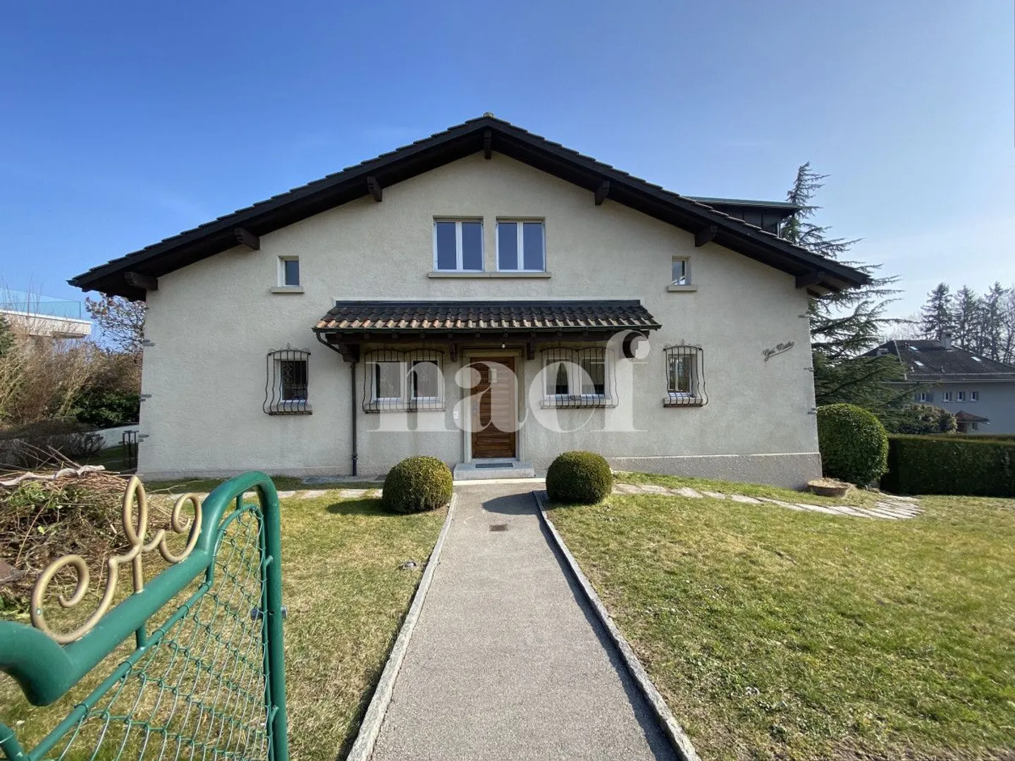 7-room House - Photo 2 of 13