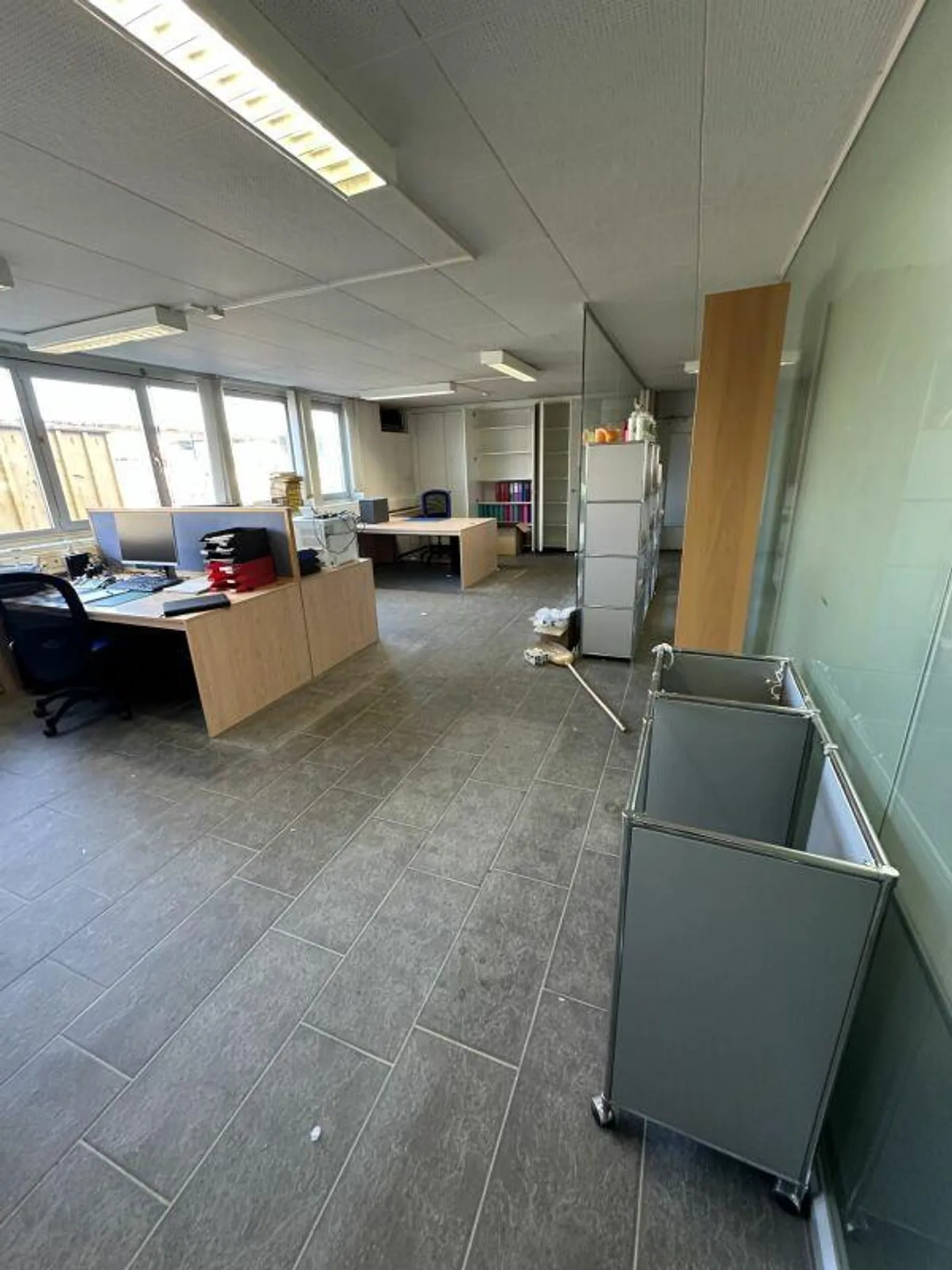 Bureau et salle de réunion de plain-pied - idéal pour des réunions et des conférences - Photo 4 sur 8