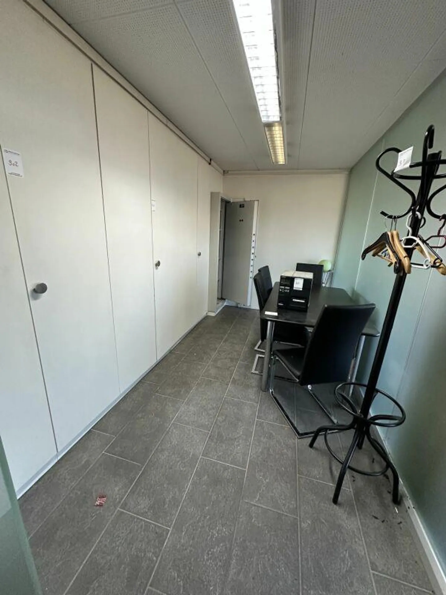 Bureau et salle de réunion de plain-pied - idéal pour des réunions et des conférences - Photo 6 sur 8