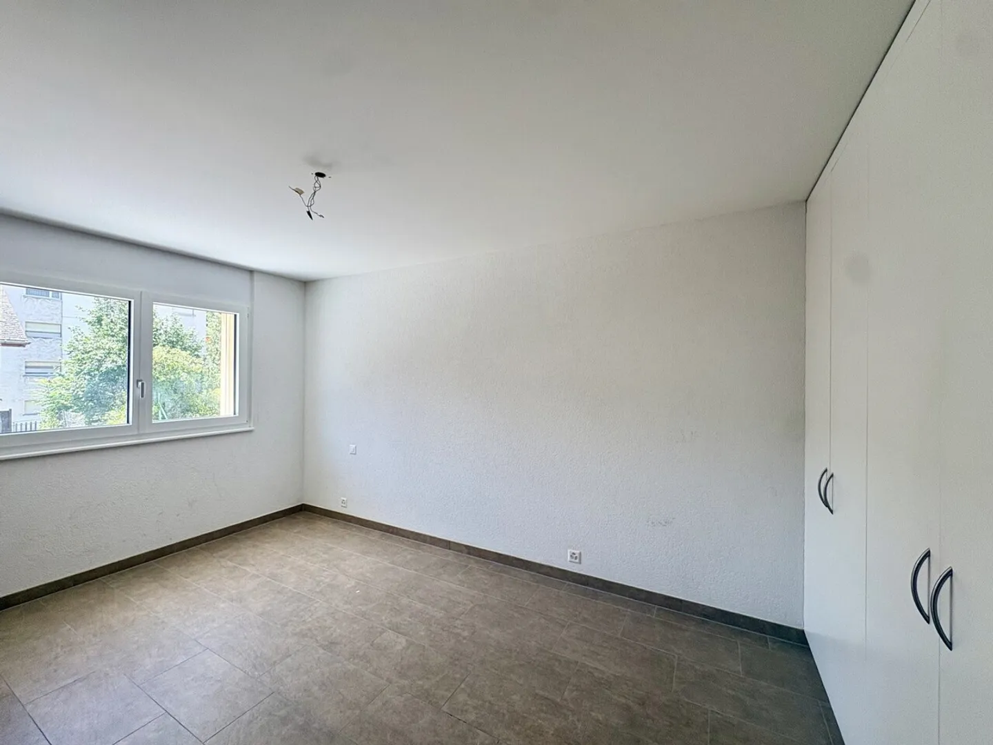 Appartamento 3.5 camere affascinante - Foto 3 di 7