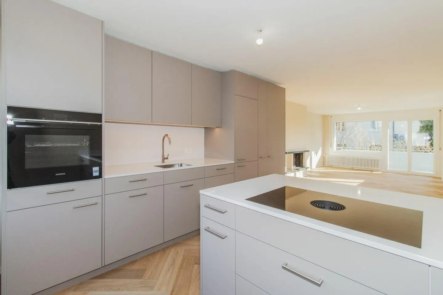 Modernized 3.5-room apartment in a prime location on Zürichberg - Photo 2 of 10