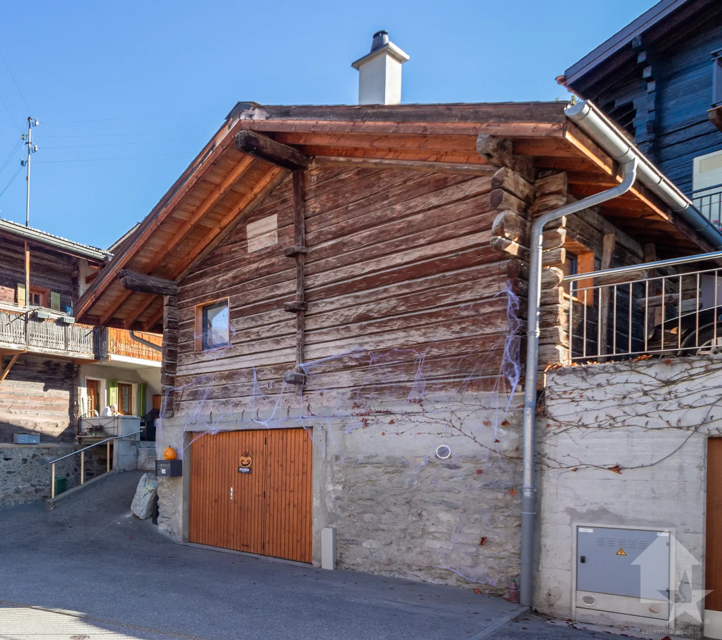 Charming renovated shed with taste - Photo 10 of 13