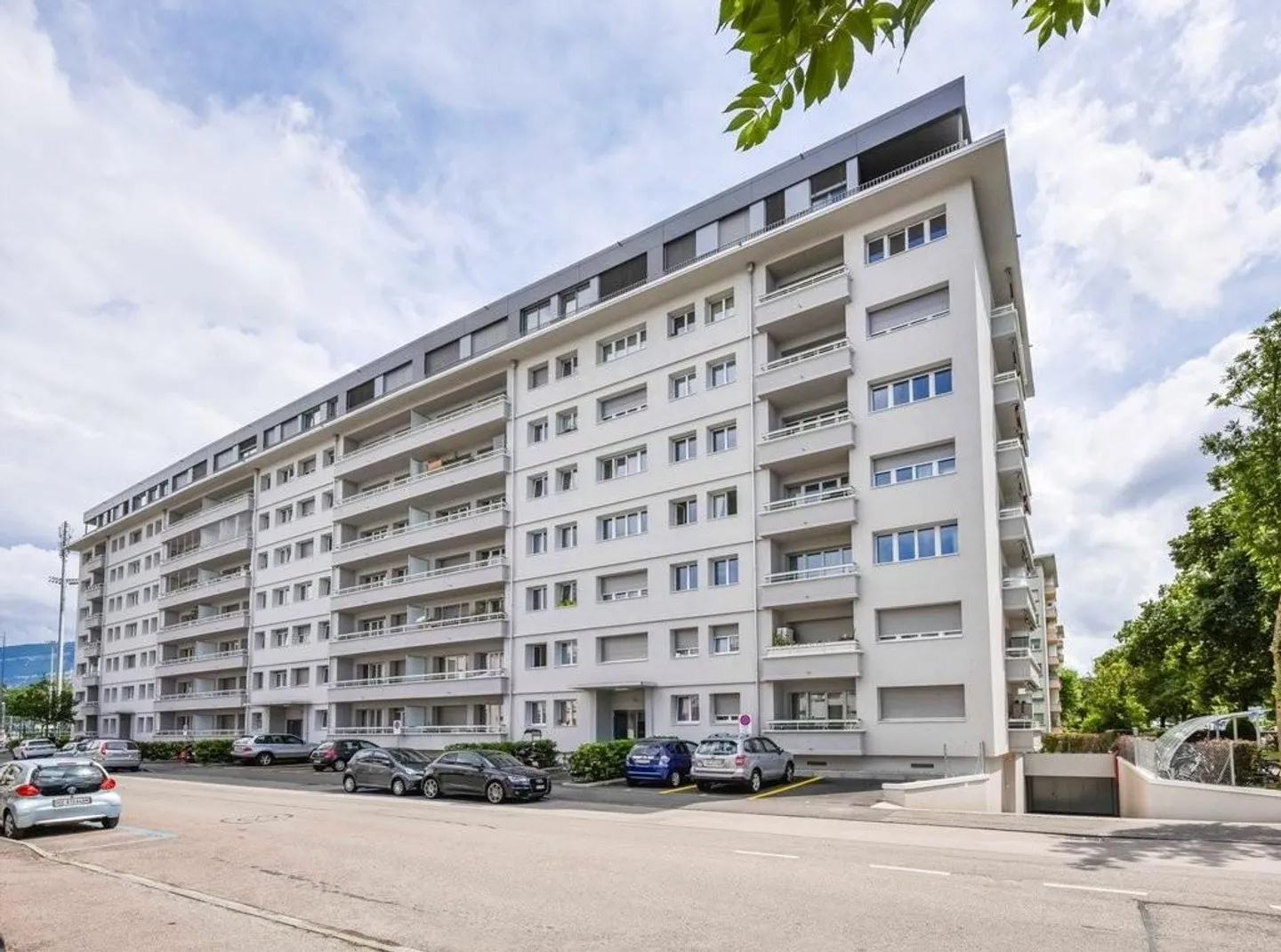 Il tuo nuovo appartamento di 5 stanze ristrutturato in un quartiere adatto alle famiglie - Foto 1 di 9