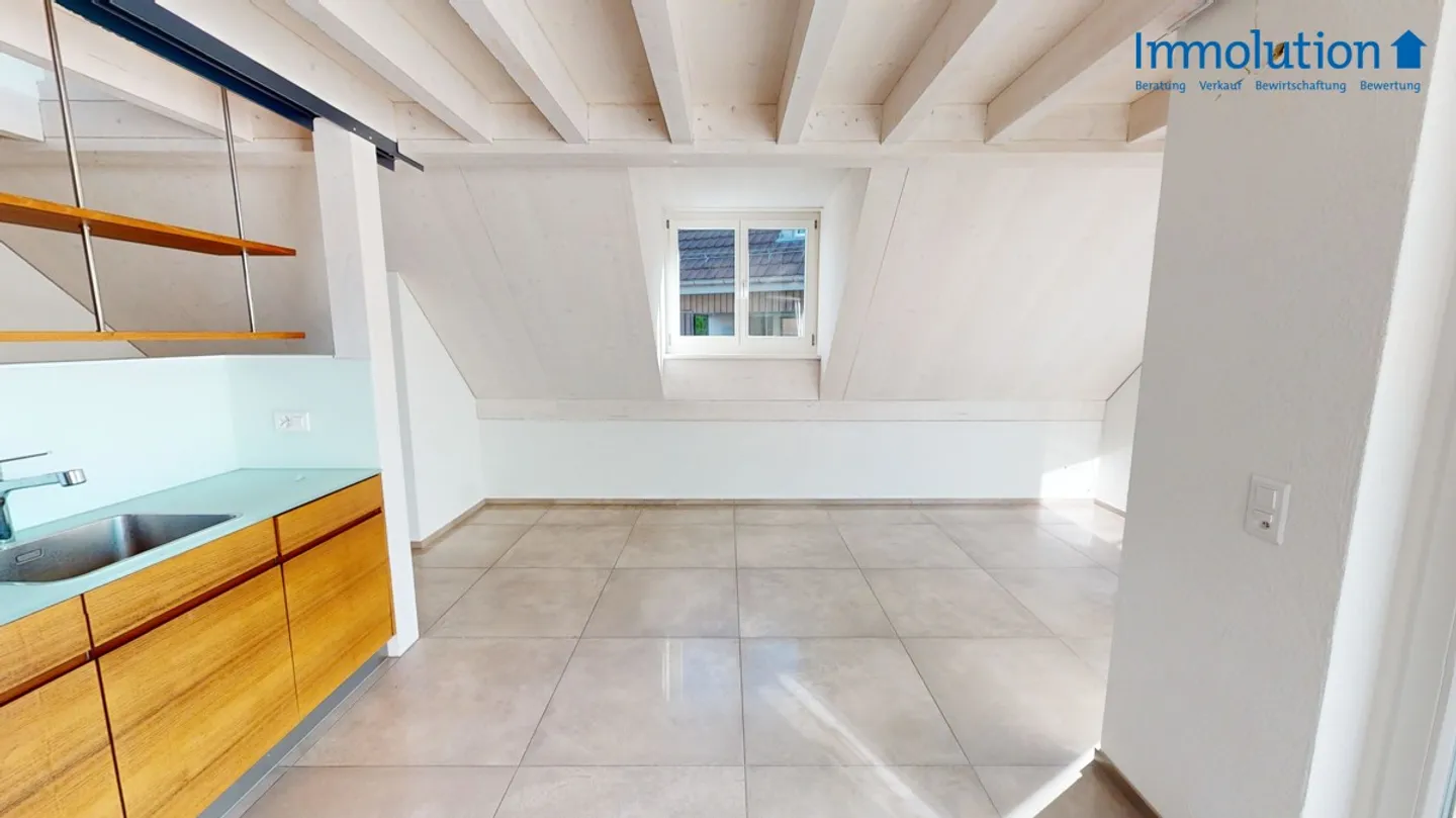 3.5 Zimmer-Wohnung in Uhwiesen: Ihr Traumhaftes Zuhause in der Natur - Foto 4 di 12