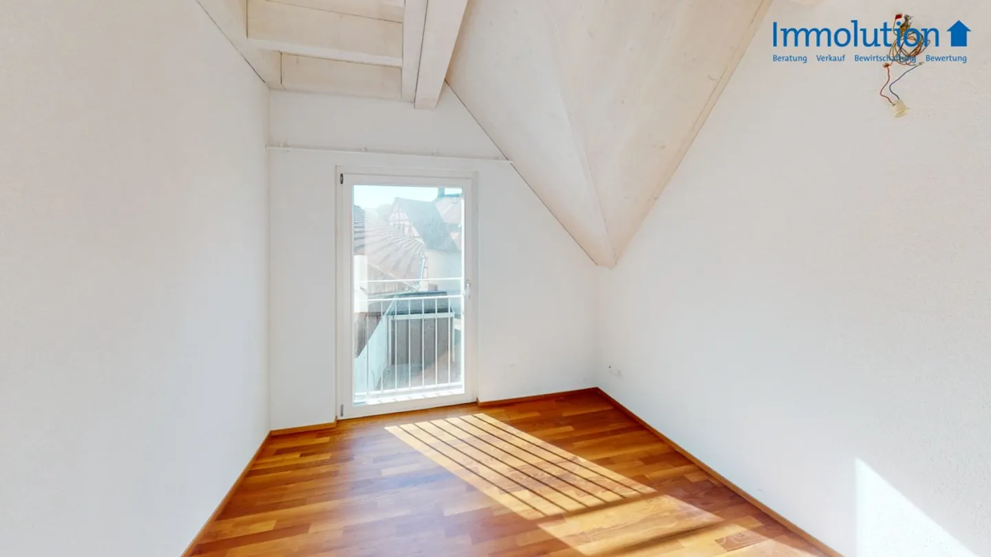 3.5 Zimmer-Wohnung in Uhwiesen: Ihr Traumhaftes Zuhause in der Natur - Foto 10 di 12