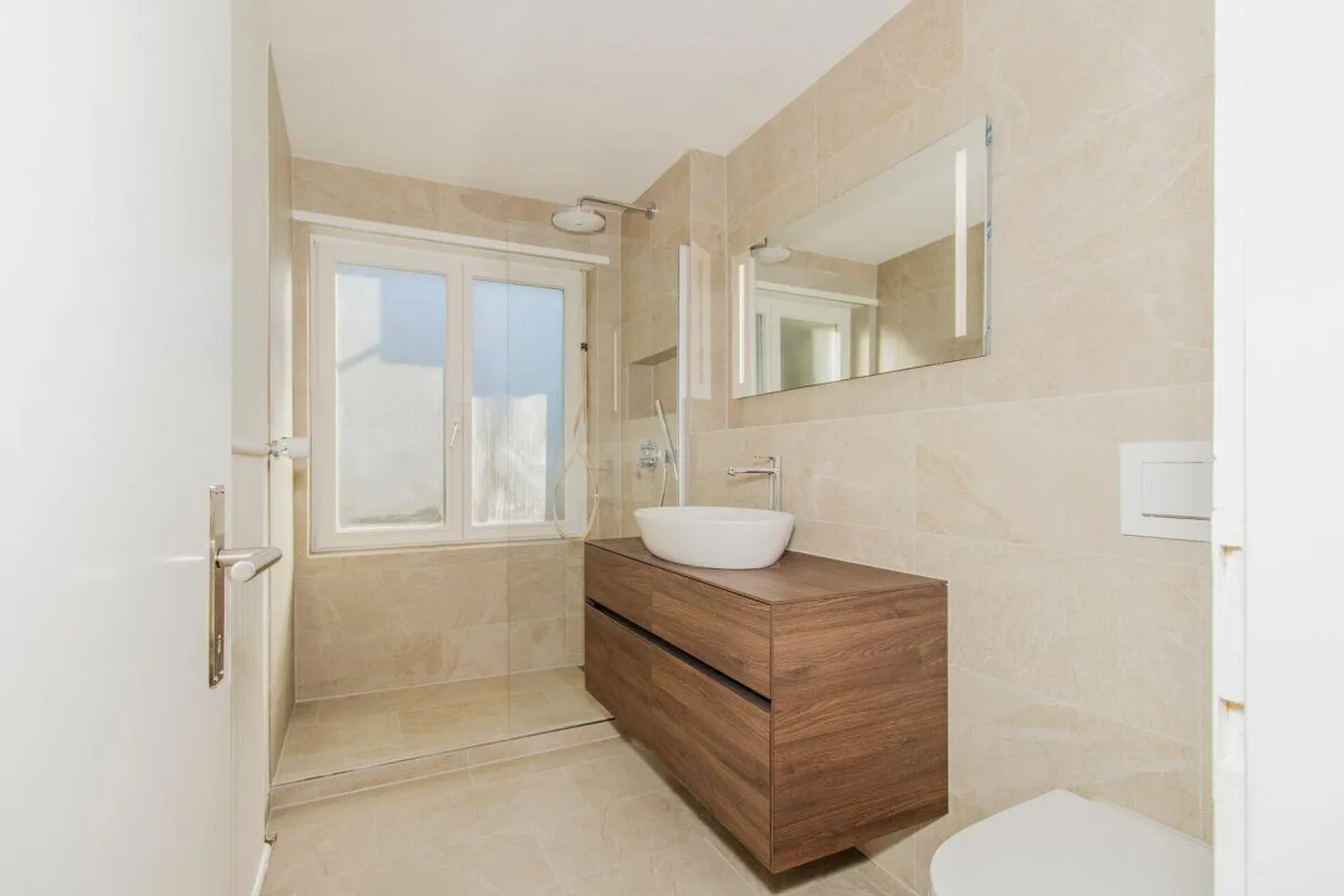 Modernized 3.5-room apartment in a prime location on Zürichberg - Photo 5 of 10