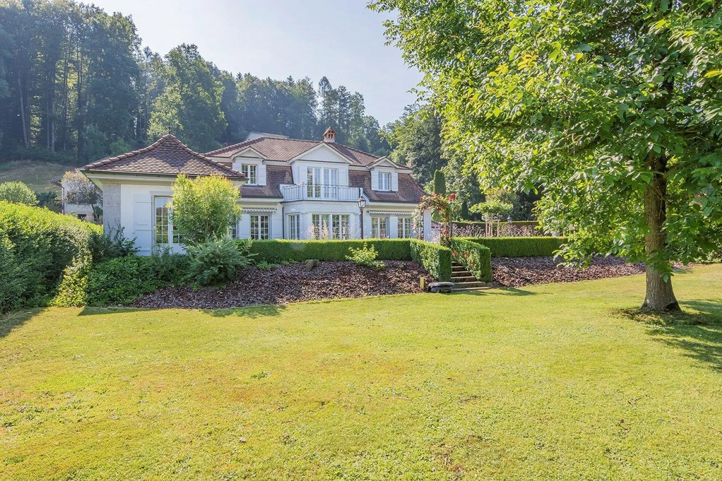 Villa exclusive de 6½ pièces à Laupen – Intimité, élégance et style - Photo 1 sur 13