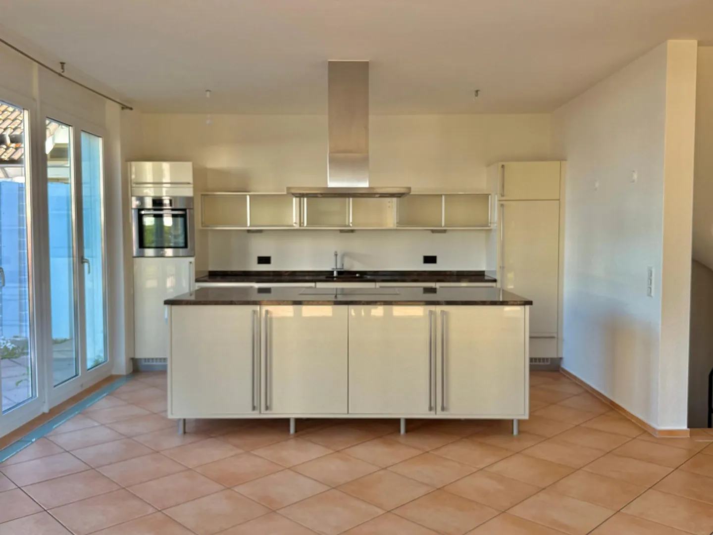 Una casa per arrivare - con luce, tranquillità e concetto di spazio flessibile - Foto 4 di 18