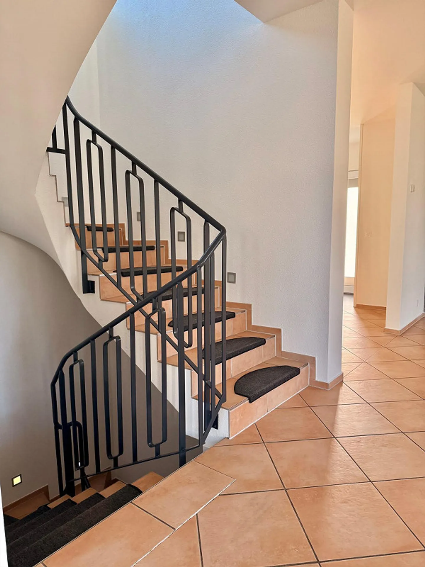 Una casa per arrivare - con luce, tranquillità e concetto di spazio flessibile - Foto 6 di 18