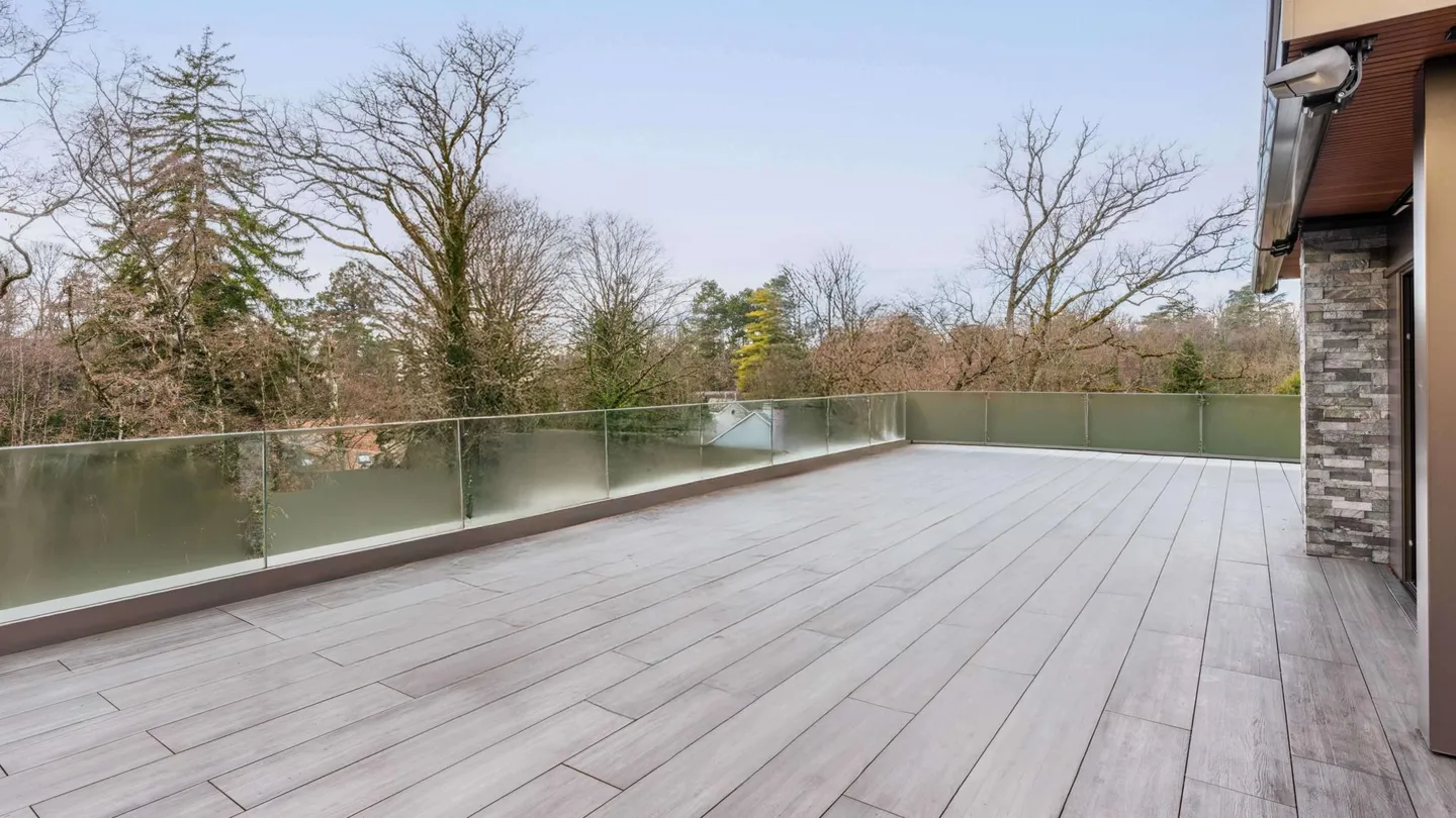 Dachgeschoss-Duplex von außergewöhnlicher Qualität mit weitläufiger Panoramaterrasse - Foto 6 von 7