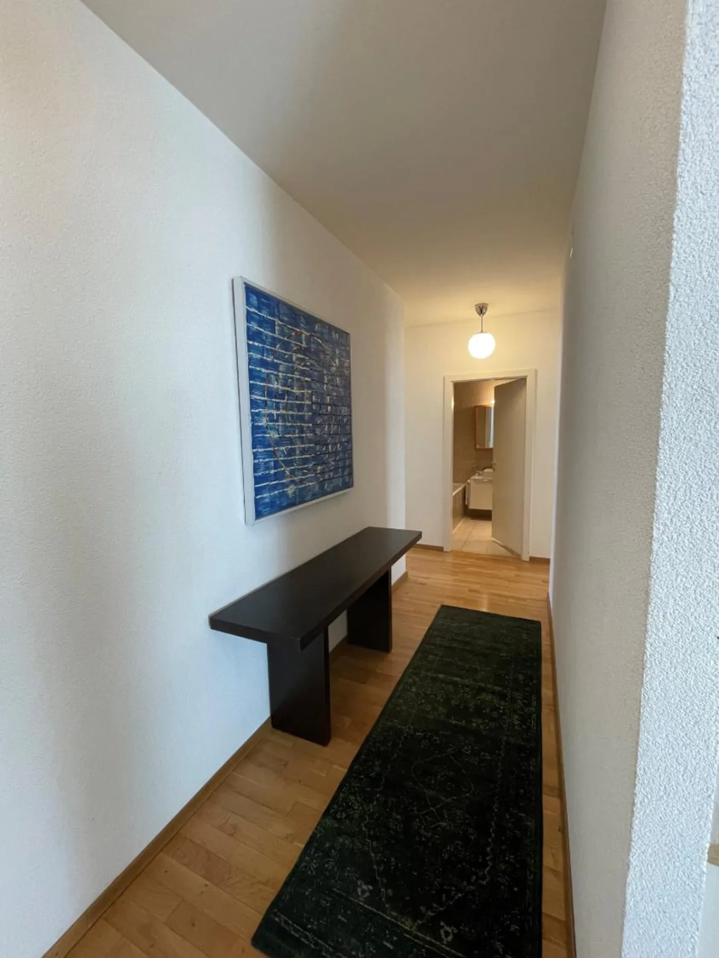 Charming Apartment in Lausanne - Photo 3 of 8