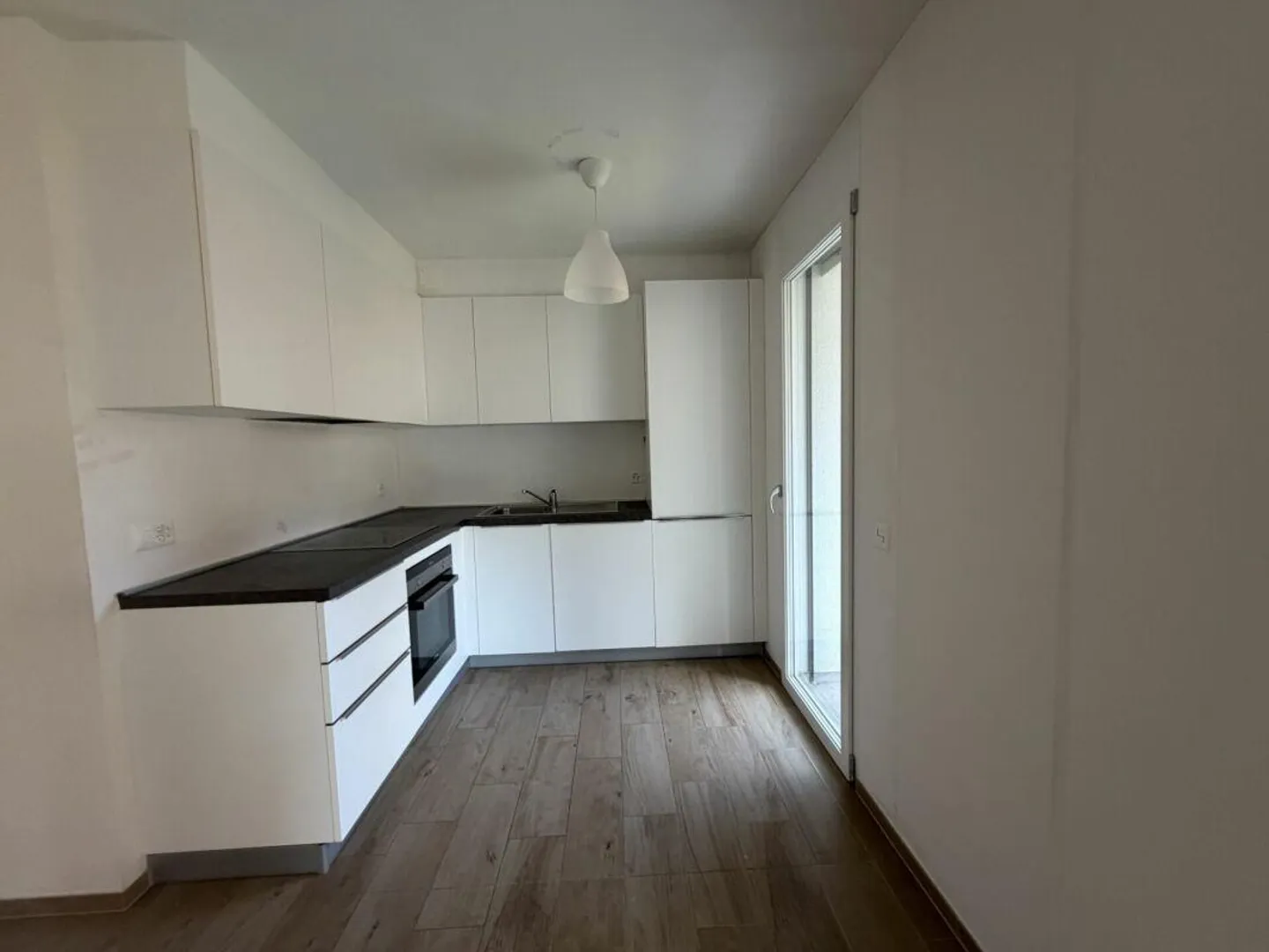 Appartements spacieux et modernes de 3,5 pièces - Photo 2 sur 7