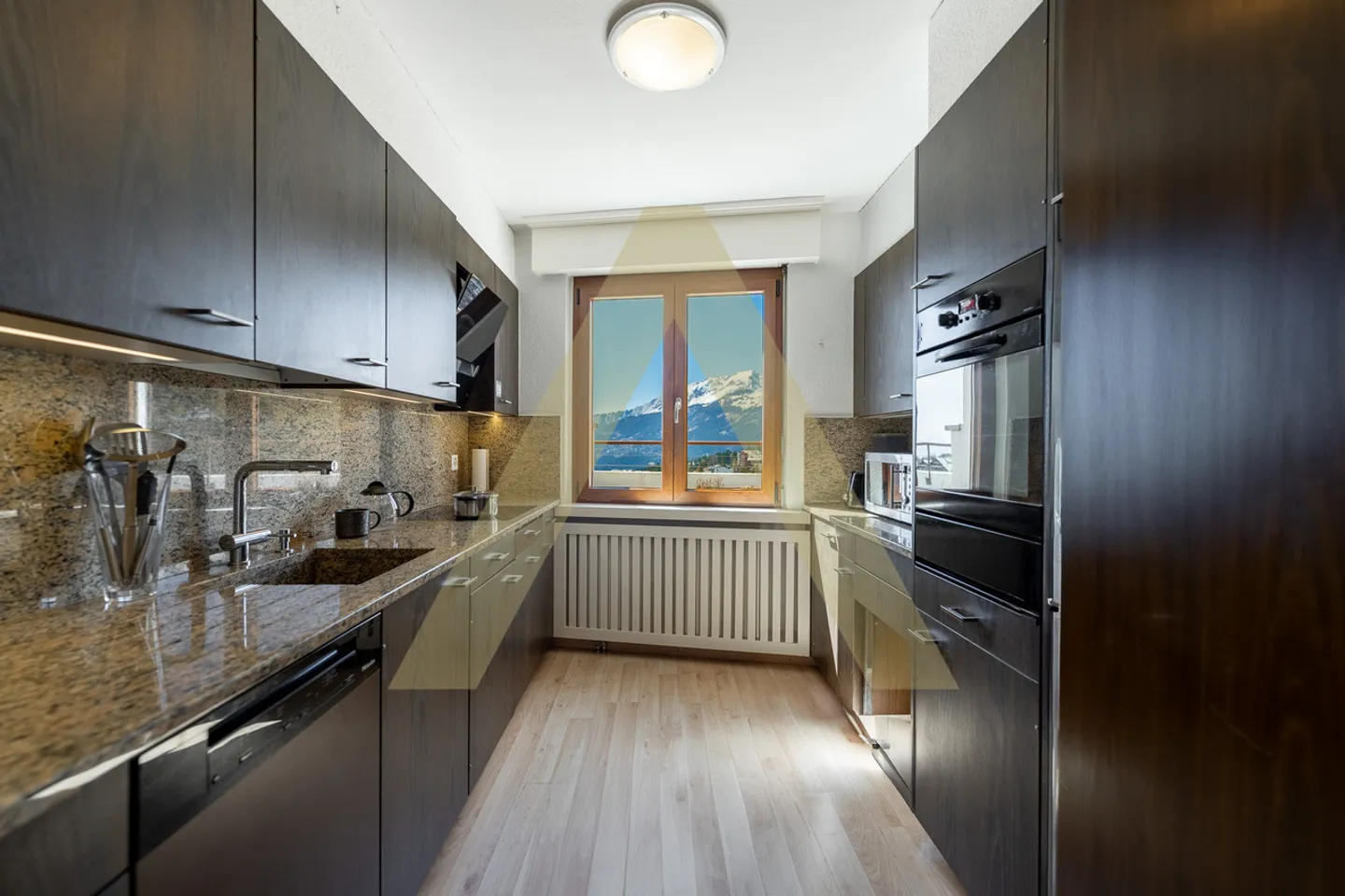 Wunderschöner Duplex im Zentrum des Resorts mit Panoramablick - Foto 5 von 8