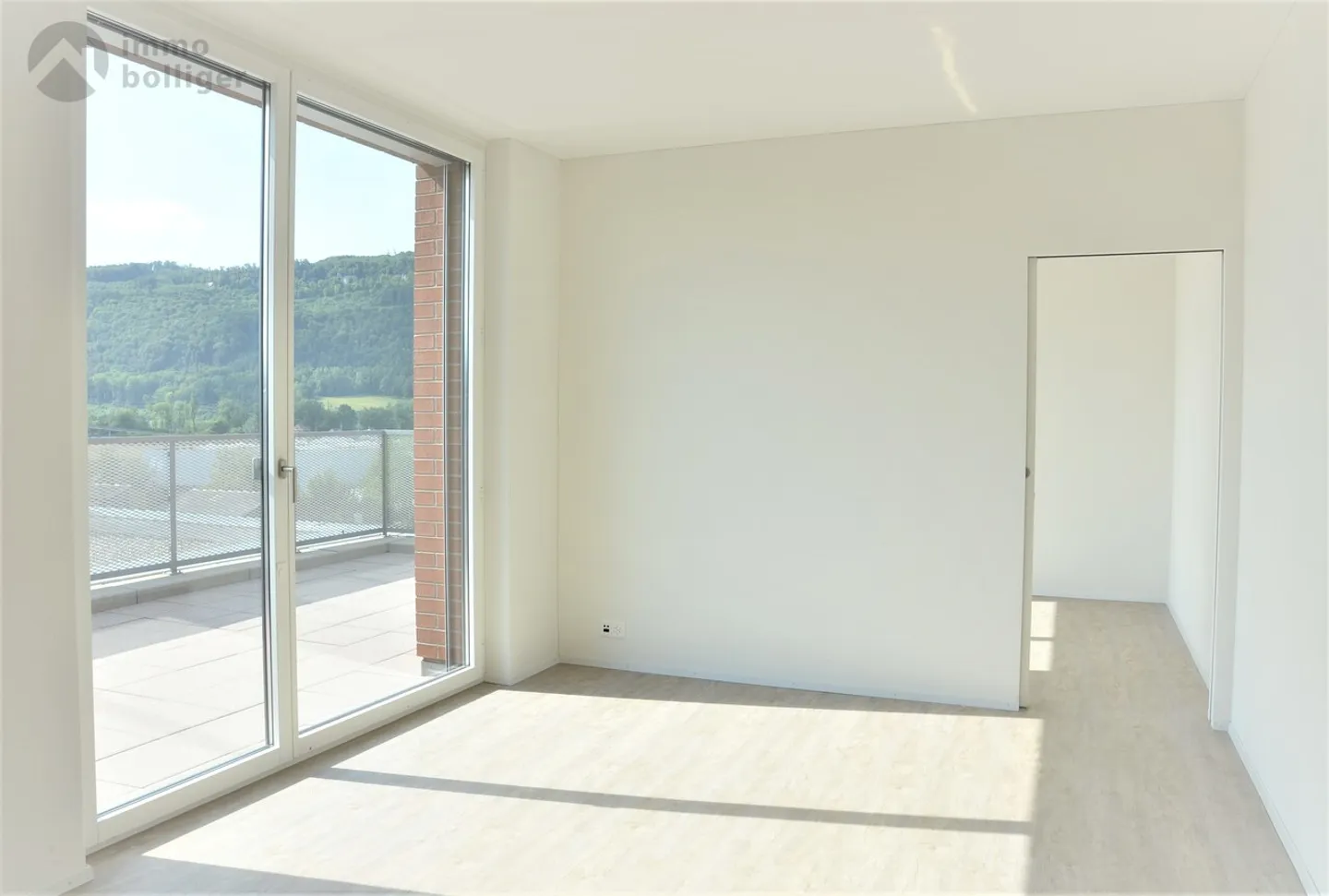 Penthouse for rent - Photo 4 of 8