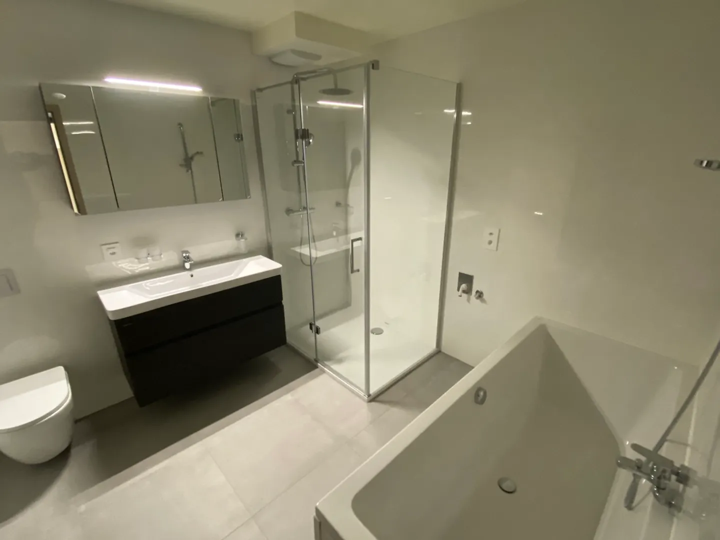 Renoviertes Gewerbegebäude - Foto 6 von 21