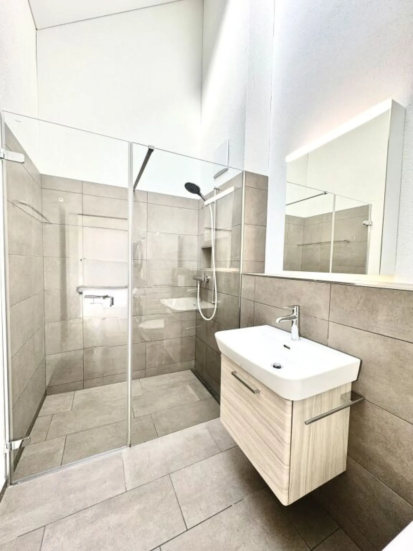 Appartement en attique de 4,5 pièces à Maseltrangen - Photo 9 sur 11