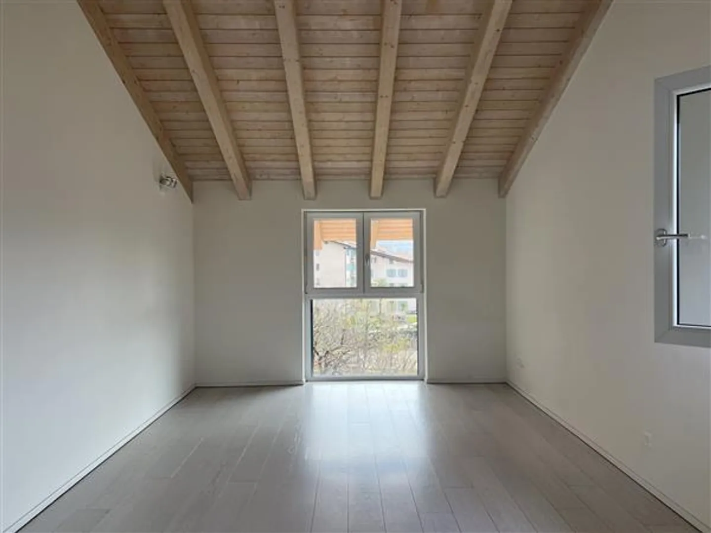 Helle 3.5-Zimmer-Wohnung in Cadro - Foto 3 von 10