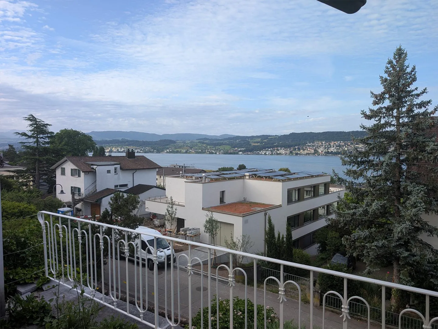 Maison individuelle de 8 1/2 pièces avec vue imprenable sur le lac et la montagne - Photo 9 sur 27