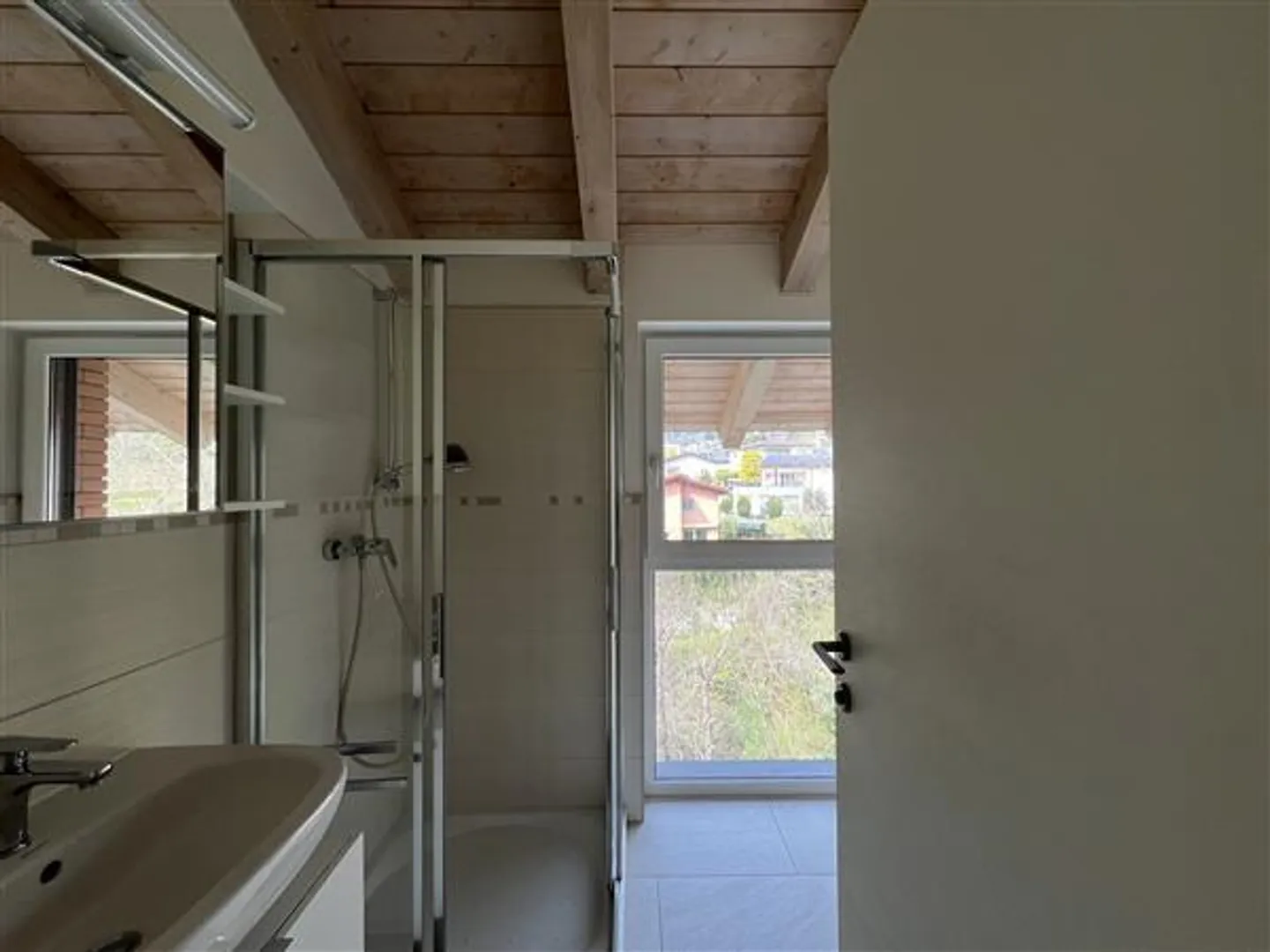 Helle 3.5-Zimmer-Wohnung in Cadro - Foto 9 von 10