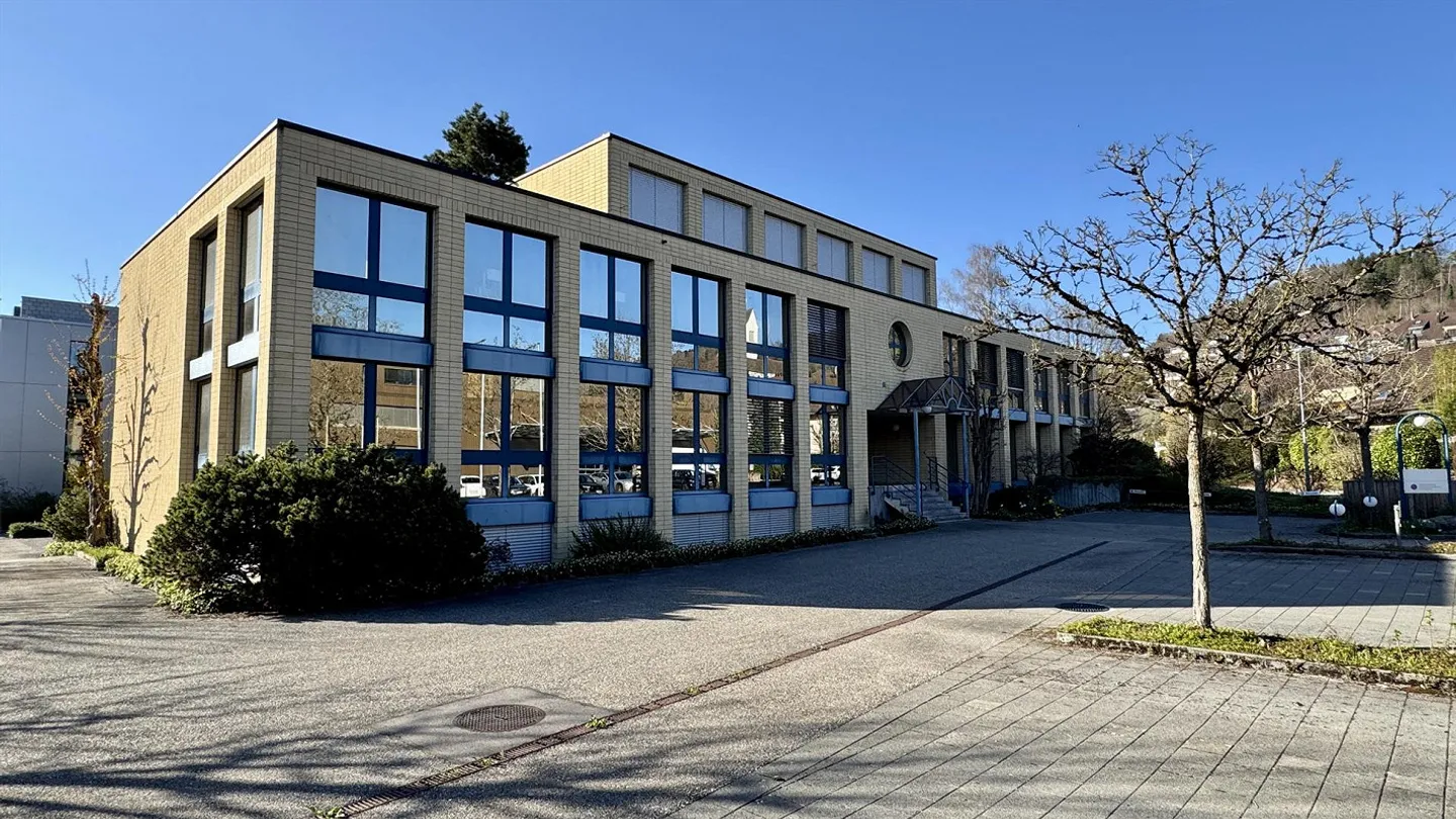 Propriété commerciale attrayante dans le meilleur emplacement de l'agglomération bernoise - Photo 1 sur 13