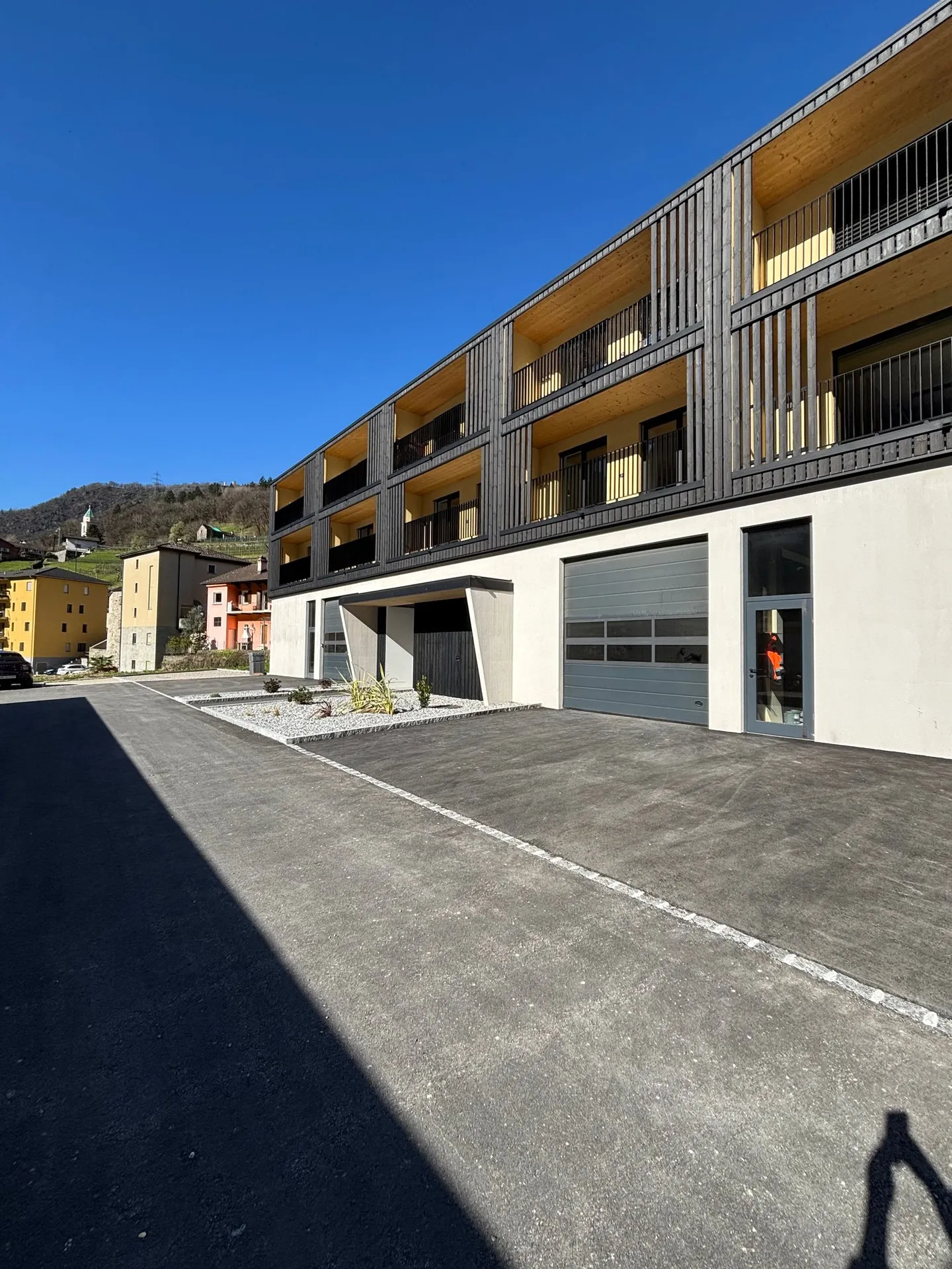 Modern apartment with 2.5 rooms and panoramic view in Cama - Photo 6 of 8