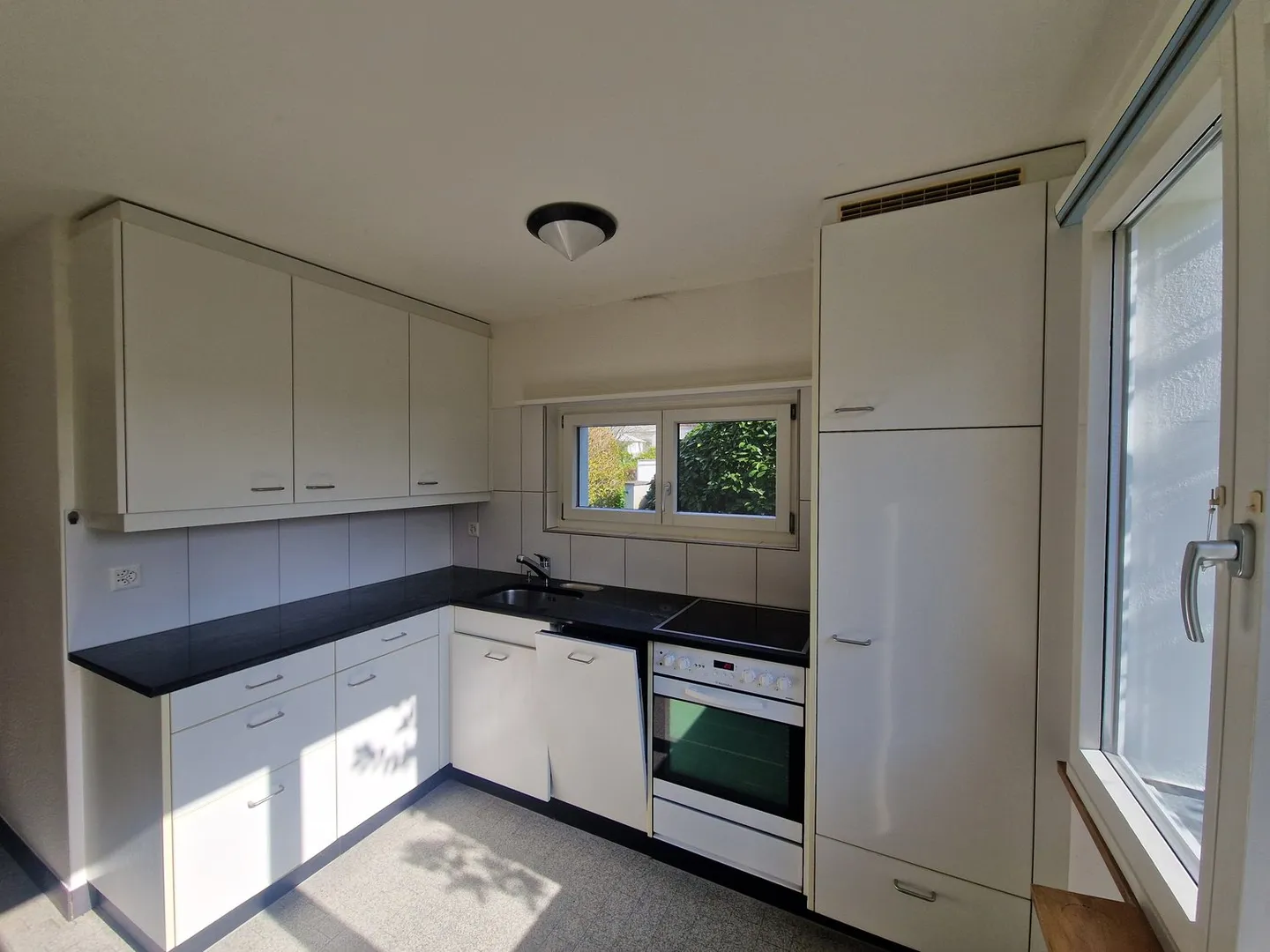 Appartamento 3.5 locali con patio - limitato fino al 30.09.2027 - Foto 6 di 11