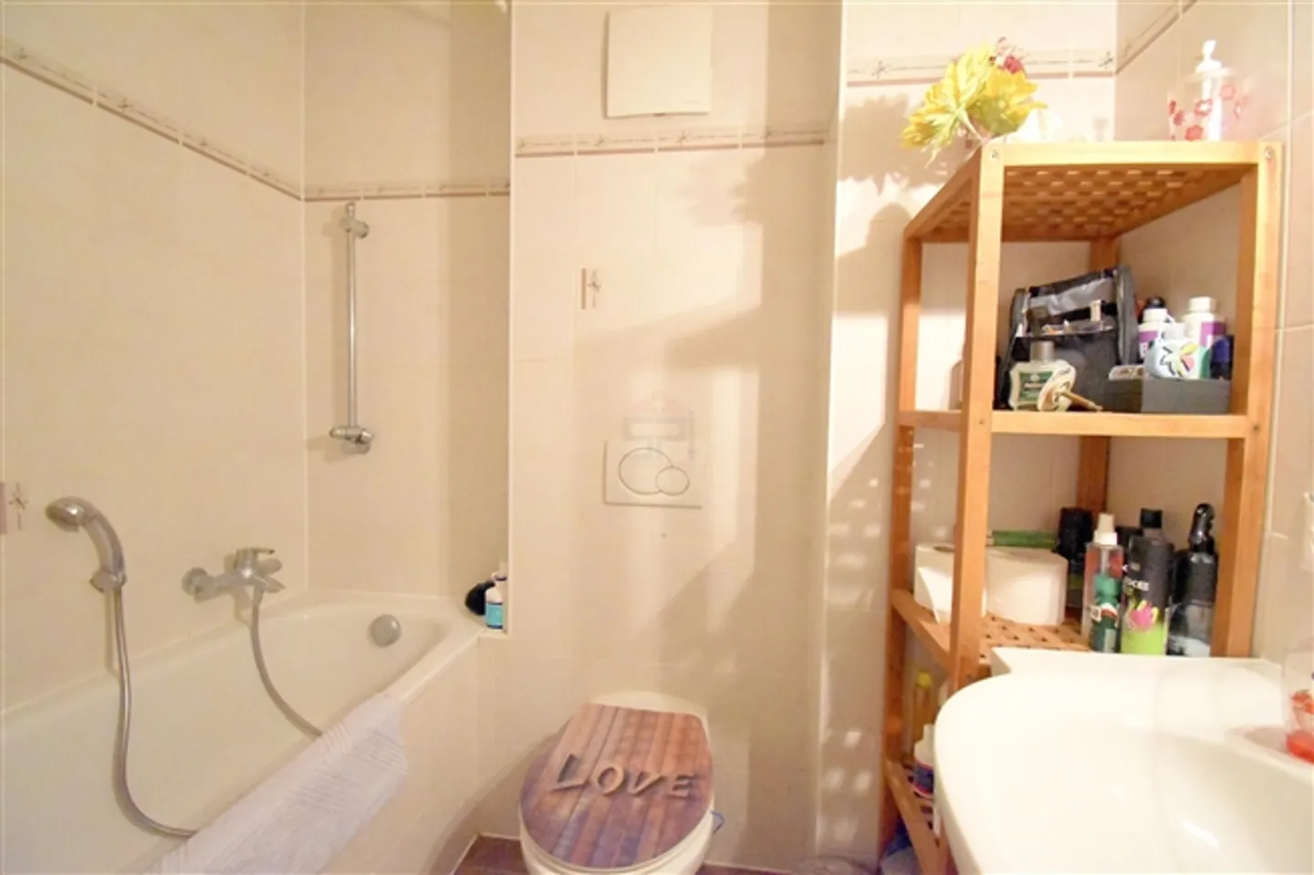 Charming Family Triplex in the Heart of Lavigny – 140 m² over Three Levels - Photo 10 of 10