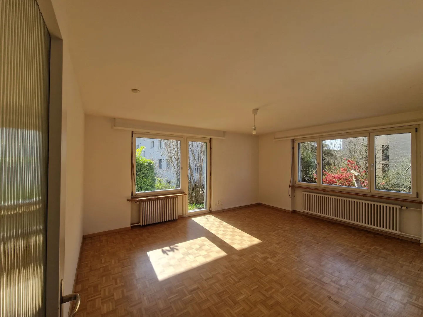 Appartamento 3.5 locali con patio - limitato fino al 30.09.2027 - Foto 7 di 11