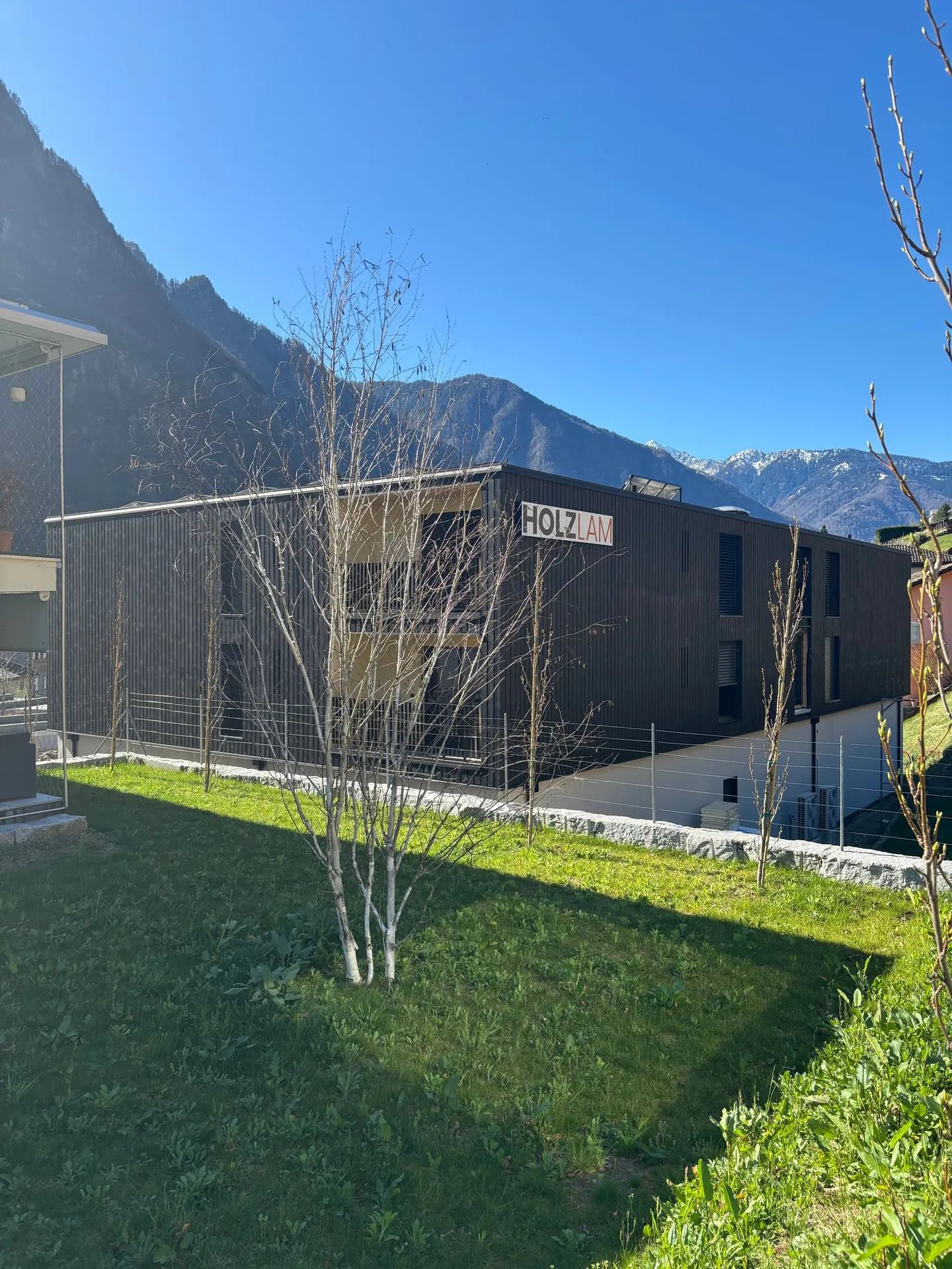 Modern apartment with 2.5 rooms and panoramic view in Cama - Photo 8 of 8