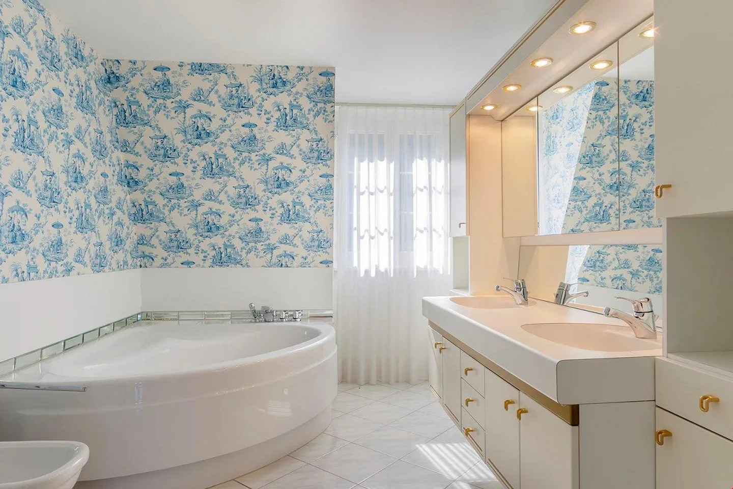 Villa exclusive de 6½ pièces à Laupen – Intimité, élégance et style - Photo 13 sur 13