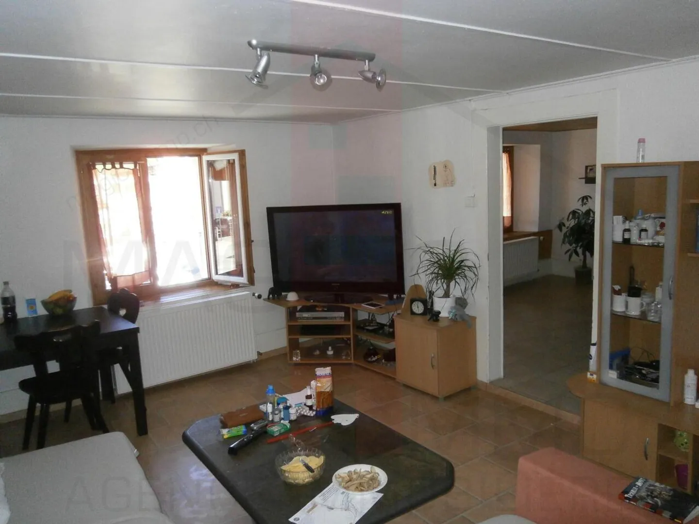 Gebäude im Dorf Fontenais - Foto 2 von 11